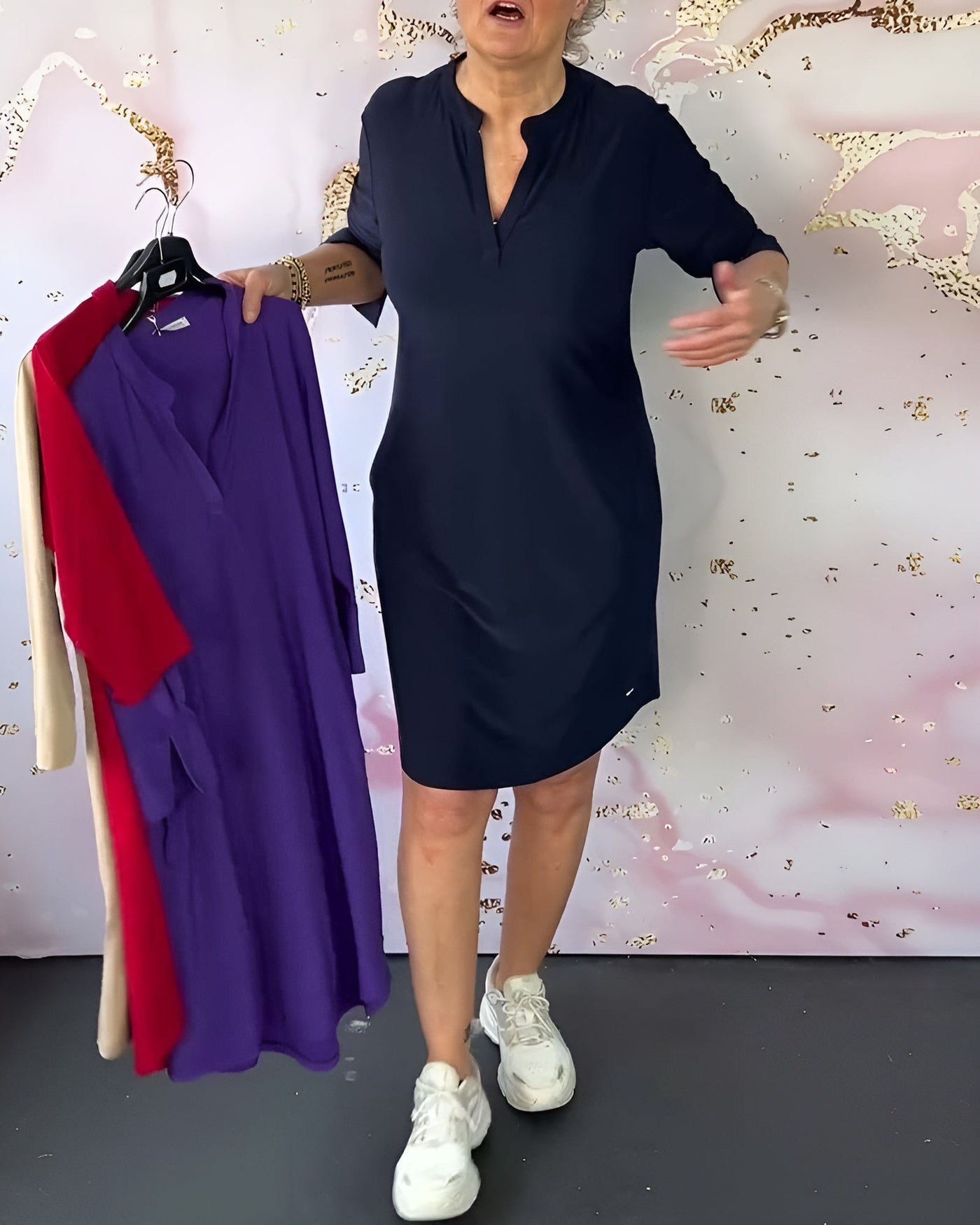 Marja™ | Élégance douce dans une robe unie à décolleté en V