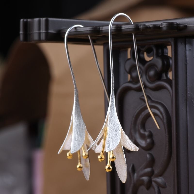 Tyra™ | Boucles d'oreilles en argent avec fleur