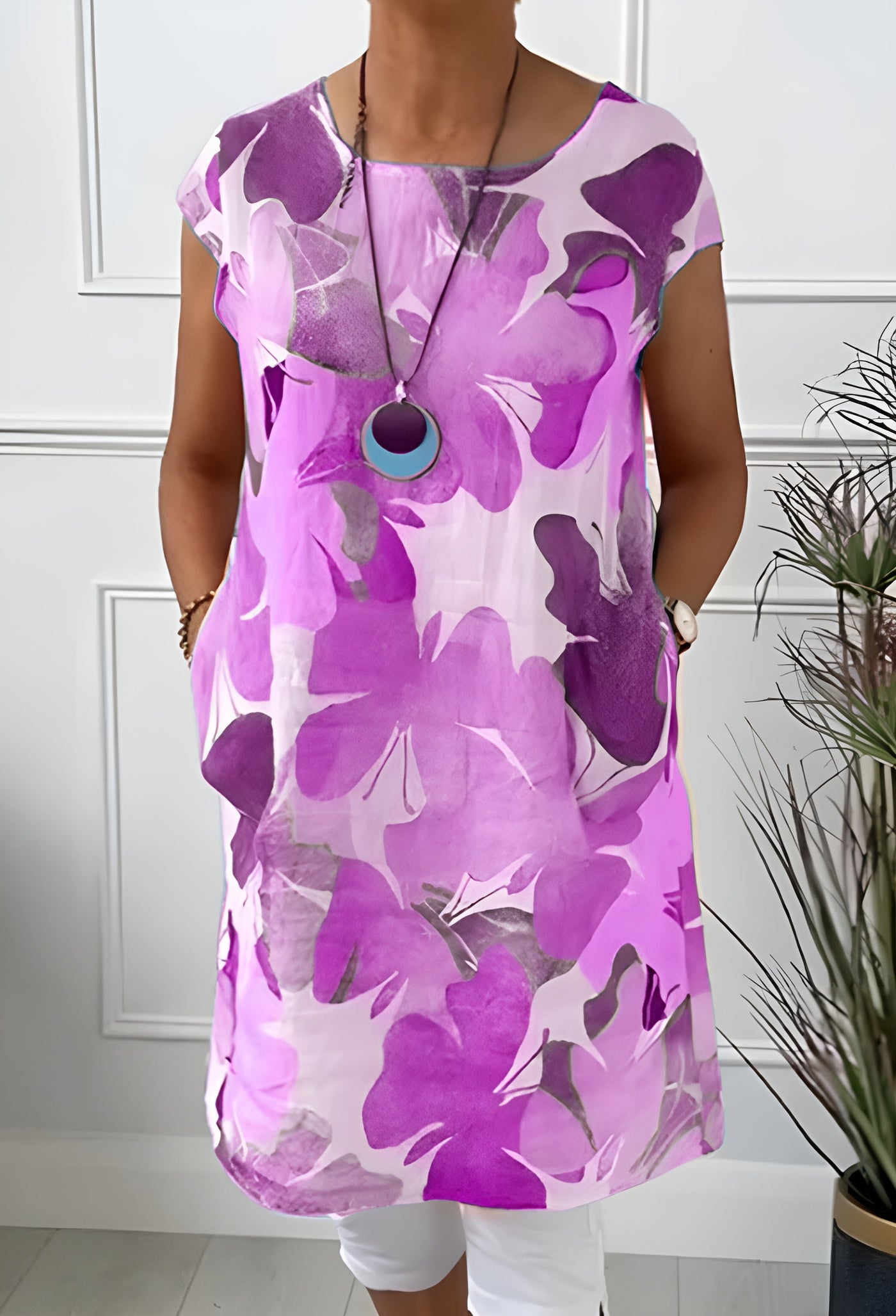 Ellen™ | Robe légère à motif papillon avec encolure ronde