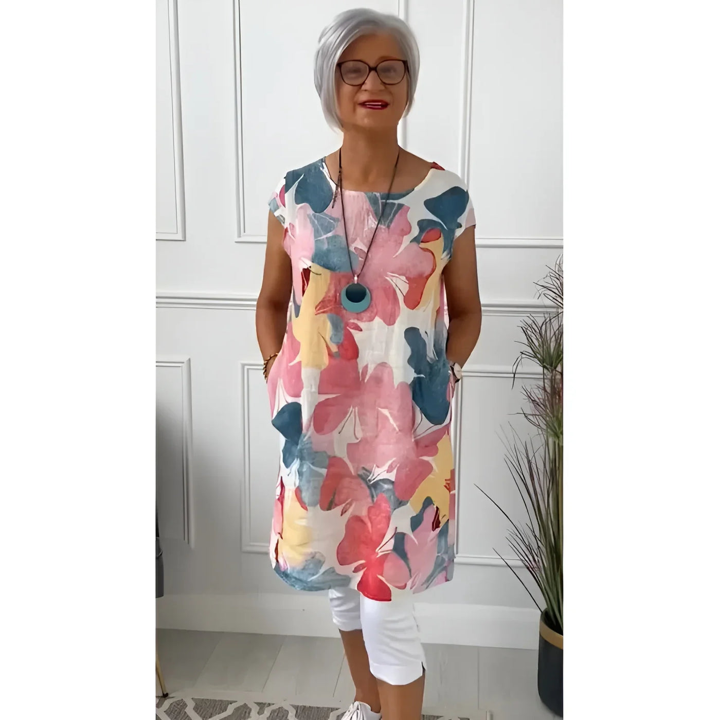 Ellen™ | Robe légère à motif papillon avec encolure ronde